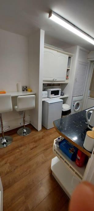 Maisonette With Patio 1 Double Bed Urmston Buitenkant foto